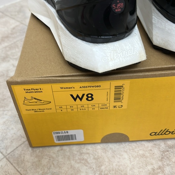 Allbirds Black and White Running Shoes size 8 - Picture 5 of 7